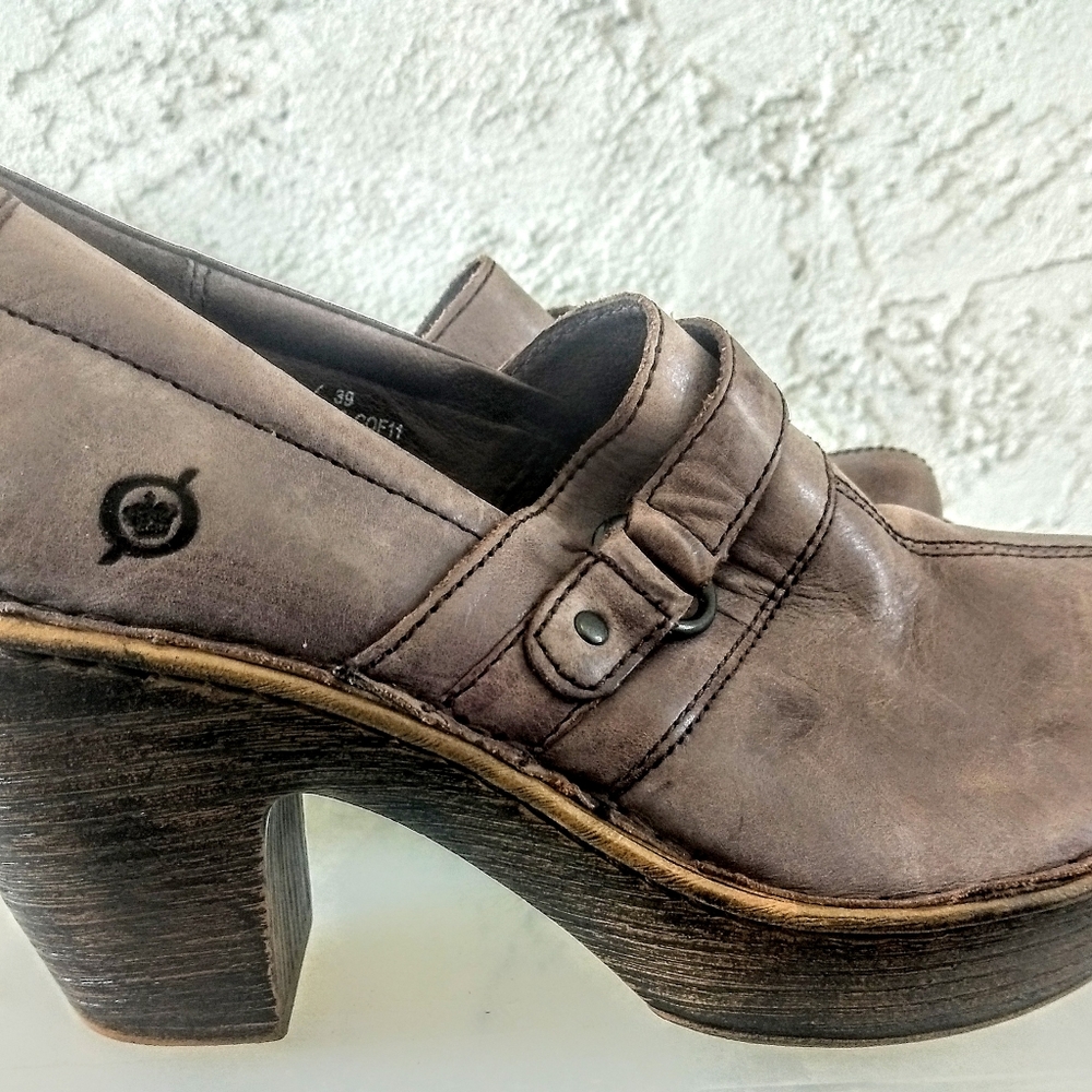 Shoes - clog heels
